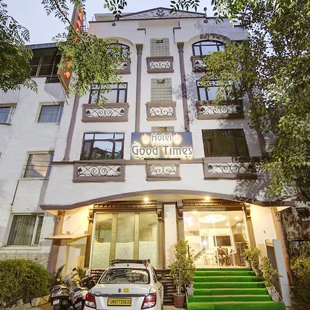 Hotel Good Times Near Ganga Ram Hospital And Karol Bagh Metro Dillí Exteriér fotografie