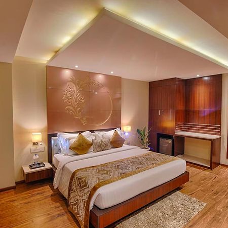 Hotel Good Times Near Ganga Ram Hospital And Karol Bagh Metro Dillí Exteriér fotografie