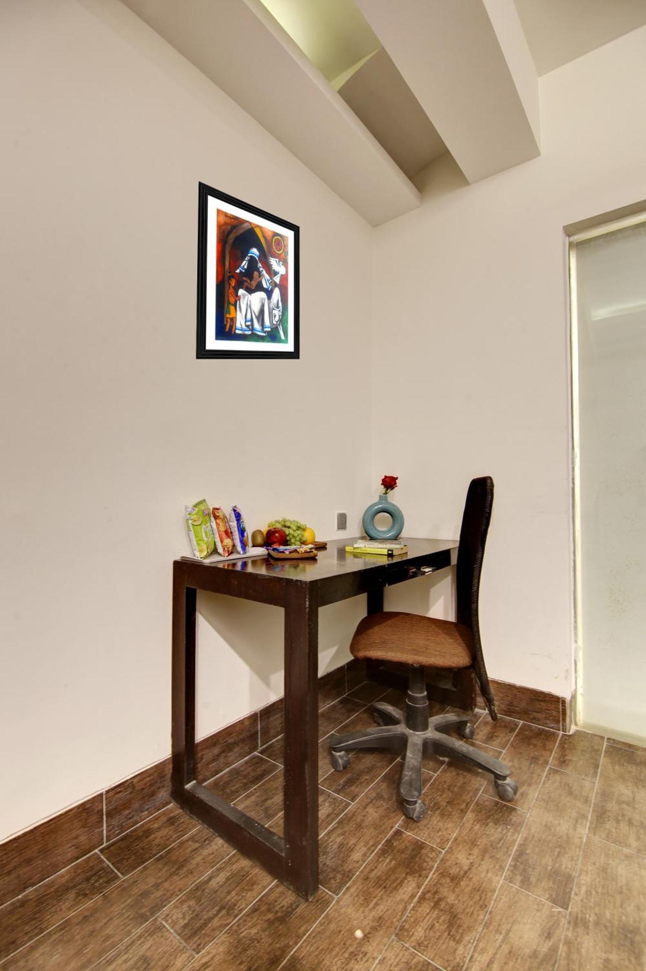 Hotel Good Times Near Ganga Ram Hospital And Karol Bagh Metro Dillí Exteriér fotografie