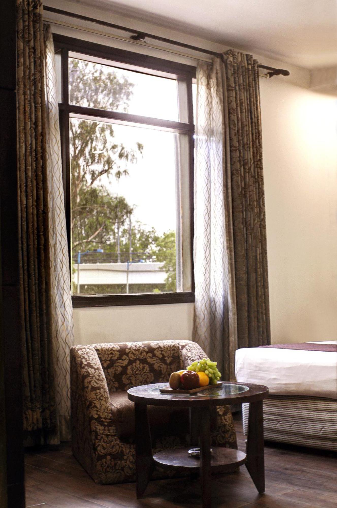 Hotel Good Times Near Ganga Ram Hospital And Karol Bagh Metro Dillí Exteriér fotografie