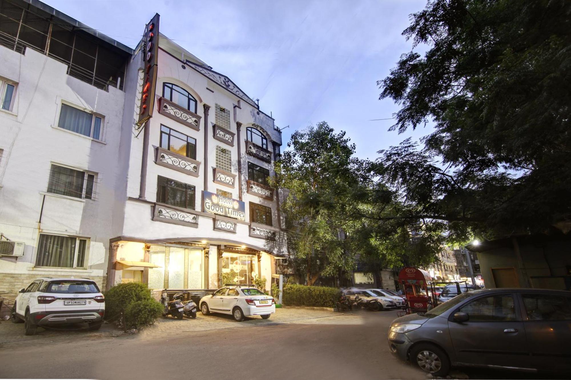 Hotel Good Times Near Ganga Ram Hospital And Karol Bagh Metro Dillí Exteriér fotografie