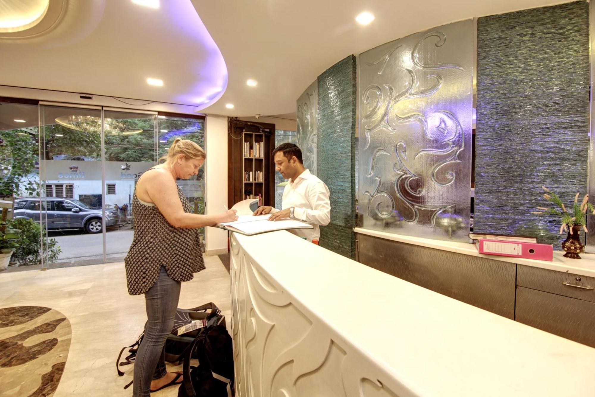 Hotel Good Times Near Ganga Ram Hospital And Karol Bagh Metro Dillí Exteriér fotografie