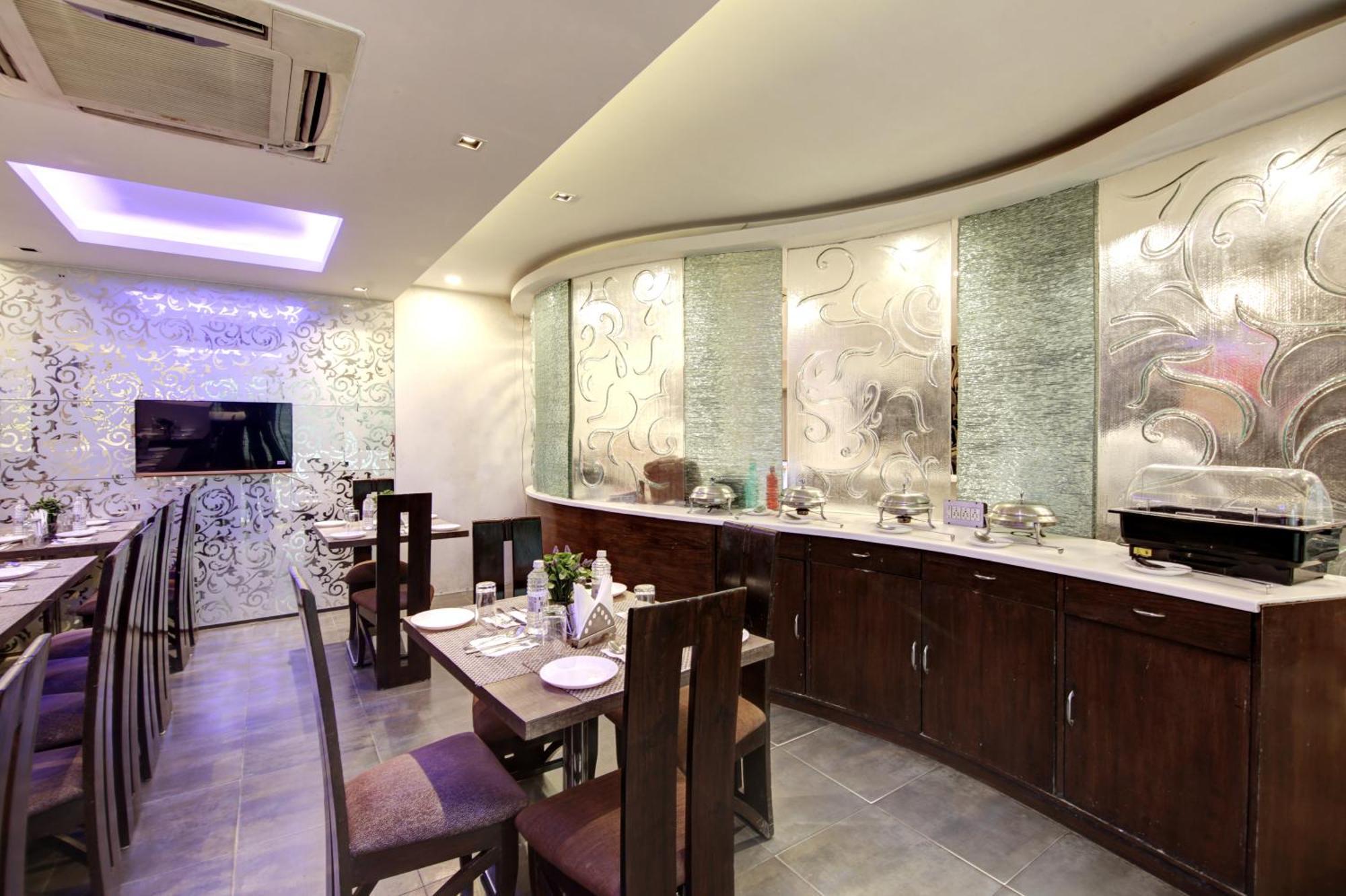 Hotel Good Times Near Ganga Ram Hospital And Karol Bagh Metro Dillí Exteriér fotografie