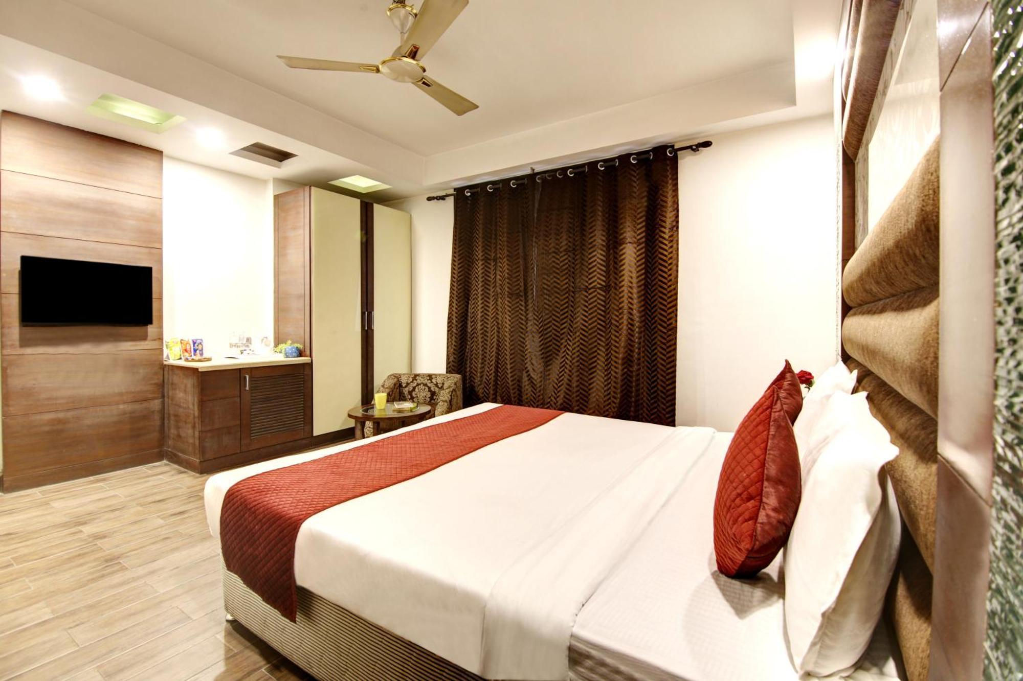 Hotel Good Times Near Ganga Ram Hospital And Karol Bagh Metro Dillí Exteriér fotografie