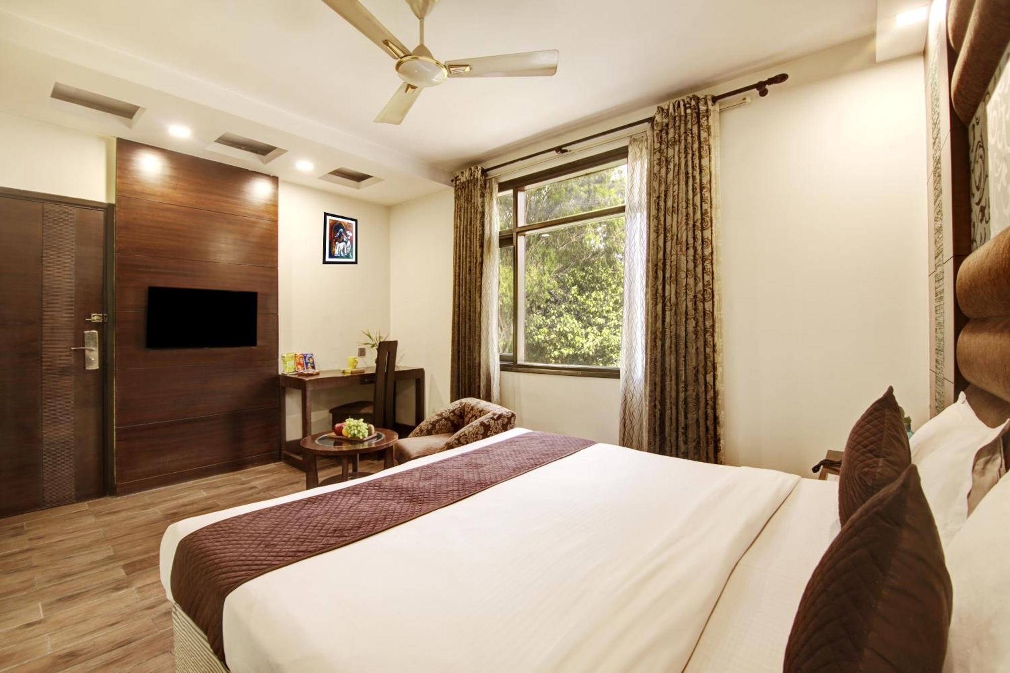 Hotel Good Times Near Ganga Ram Hospital And Karol Bagh Metro Dillí Exteriér fotografie