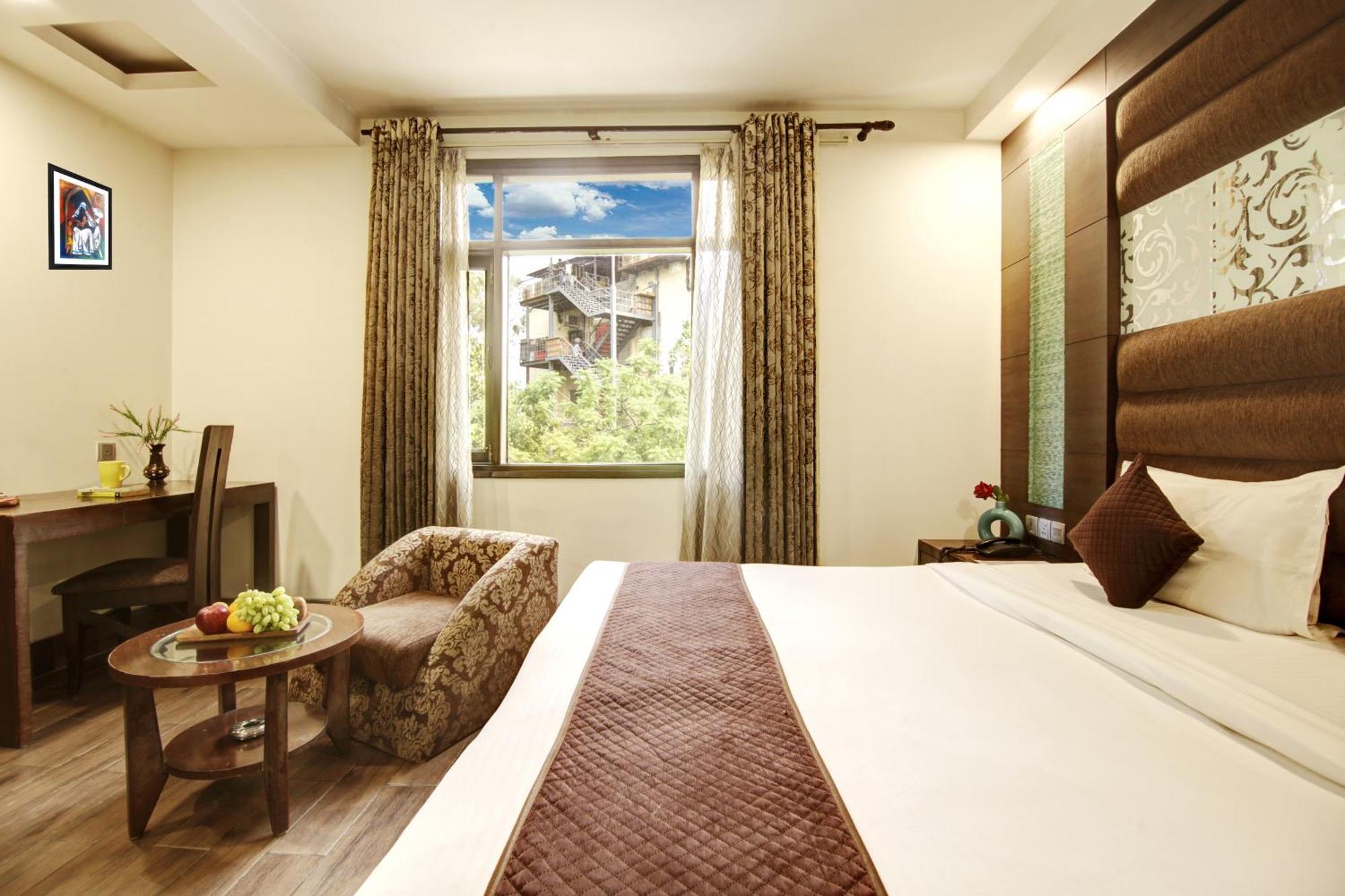 Hotel Good Times Near Ganga Ram Hospital And Karol Bagh Metro Dillí Exteriér fotografie
