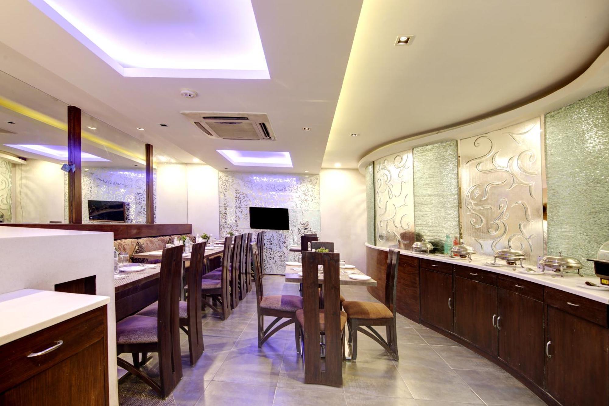 Hotel Good Times Near Ganga Ram Hospital And Karol Bagh Metro Dillí Exteriér fotografie