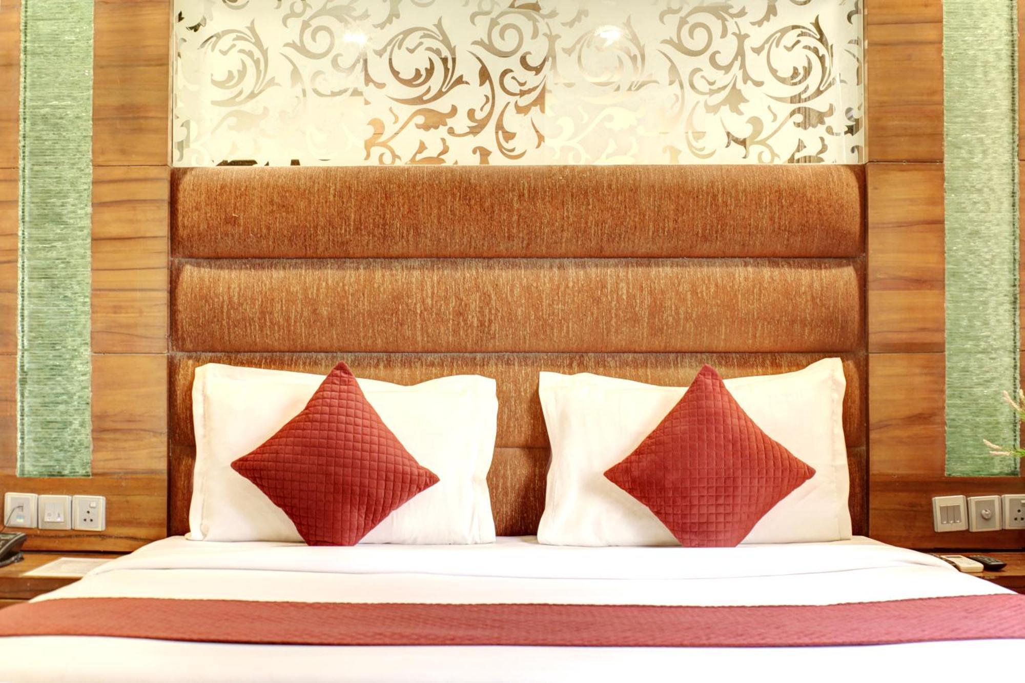 Hotel Good Times Near Ganga Ram Hospital And Karol Bagh Metro Dillí Exteriér fotografie
